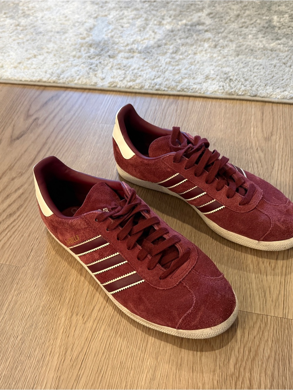 Adidas Gazelle Spain National Team Burgundy Suede
M 7.5 / W 9 / EU 40⅔